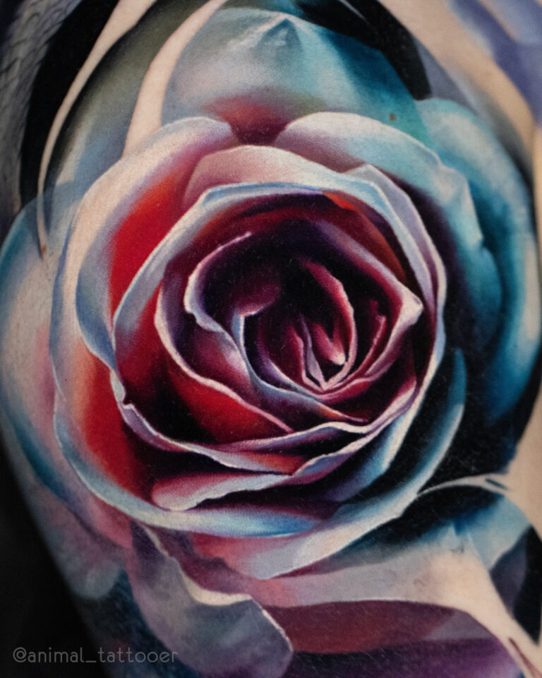 A blue snake sleeve with roses
