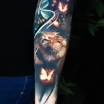 Lion sleeve