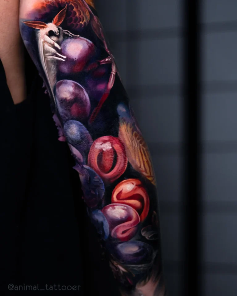 Yellow snake sleeve
