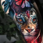 A tiger with the red butterfly