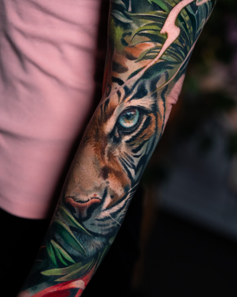 Jungle sleeve